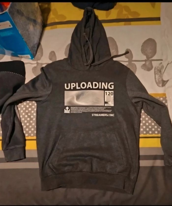 Sweat à capuche taille M LH