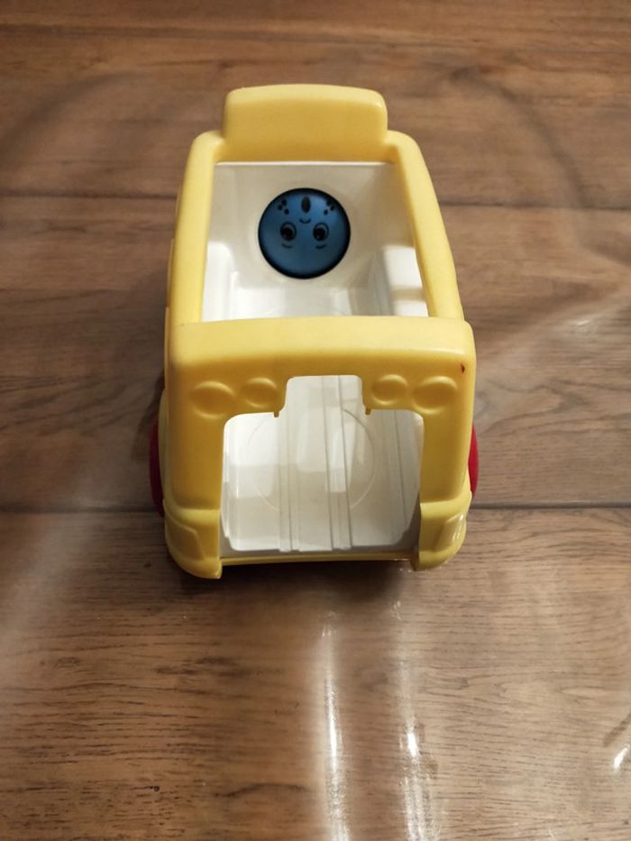 Petit bus Fisher Price - photo numéro 2