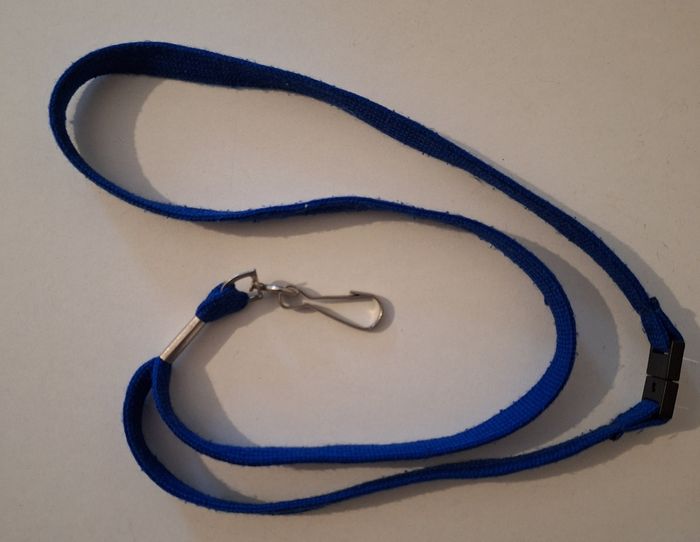 Lot d'une dragonne et d'un cordon avec mousqueton - photo numéro 4