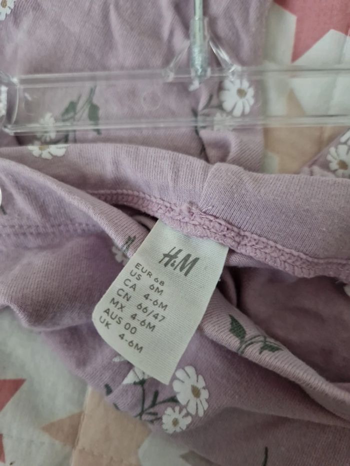 Ensemble pull leggings lilas fleuri 4-6mois très bon état H&M - photo numéro 7
