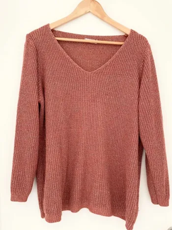 Pull paprika taille L couleur brique fil argenté