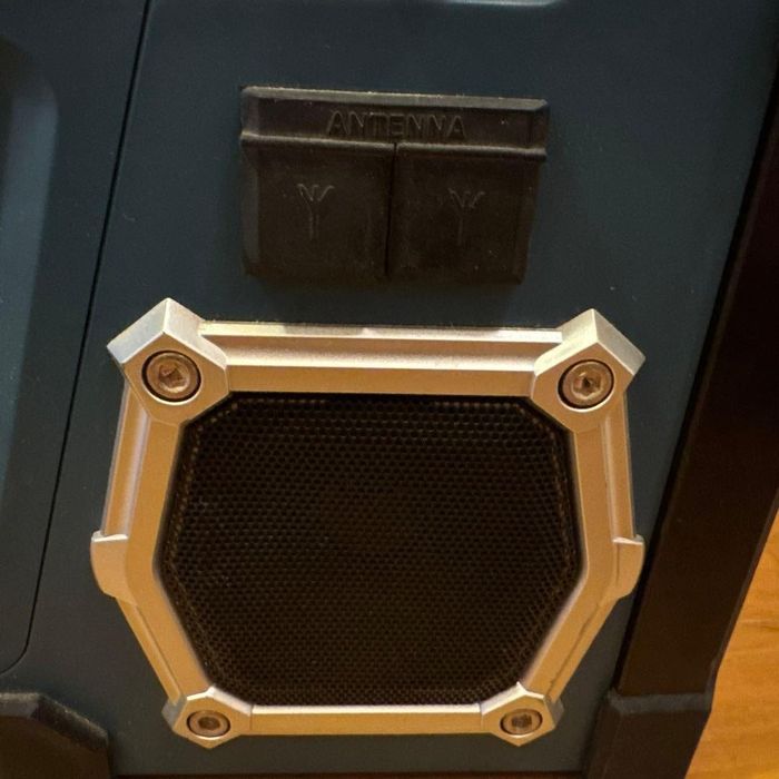 Radio Makita DMR 115 - photo numéro 3