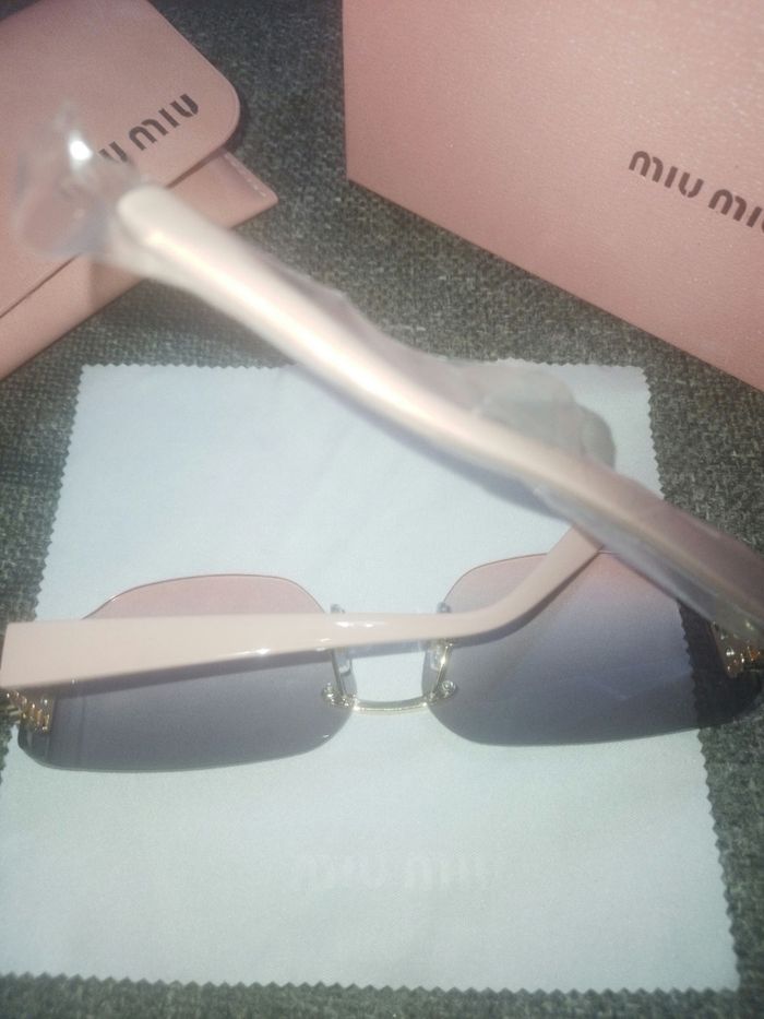 Lunettes de soleil Miu Miu - photo numéro 4