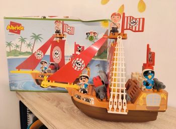 bateau pirate abrick écoiffier 3023