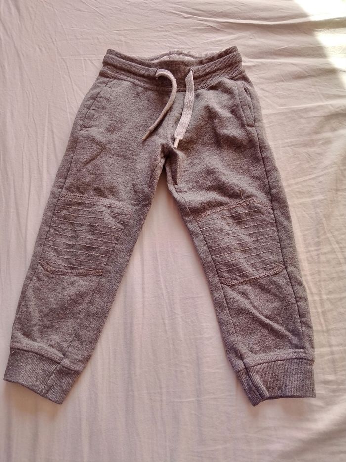 Lot jogging 24 mois - photo numéro 4