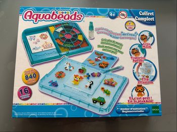 Coffret  Initiation Aquabeads avec perles  qui collent à l’eau 