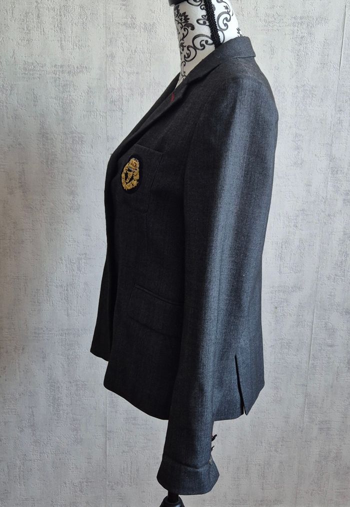Blazer gris foncé avec écusson TARA Jarmon taille 40 style uniforme college - photo numéro 3