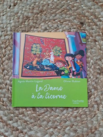 Livre enfant La dame a la licorne de Agnès Martin Lugand