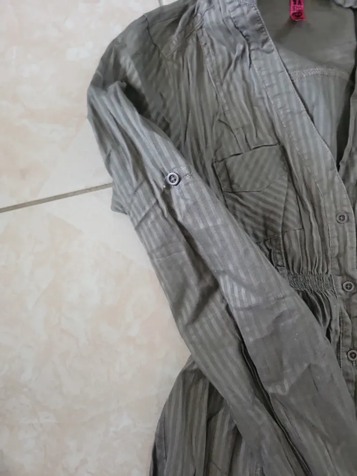 Jolie blouse taille M - photo numéro 2