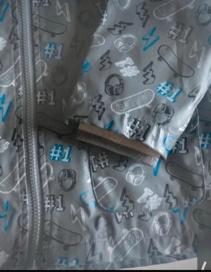 Manteau imperméable garçon TRÈS BON ÉTAT taille 5 ans couleur gris - photo numéro 5