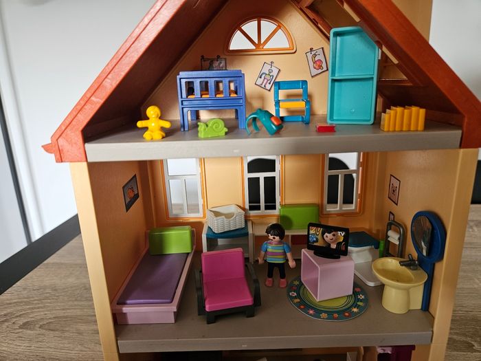 Superbe petite maison de ville Playmobil 70014 - photo numéro 4