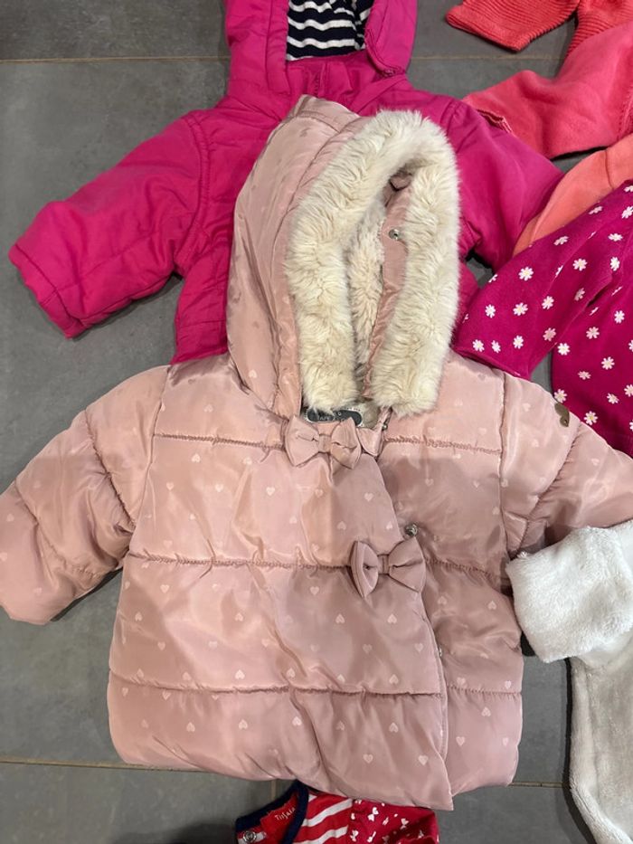 Lot de vêtements filles 3 mois hivers - photo numéro 2