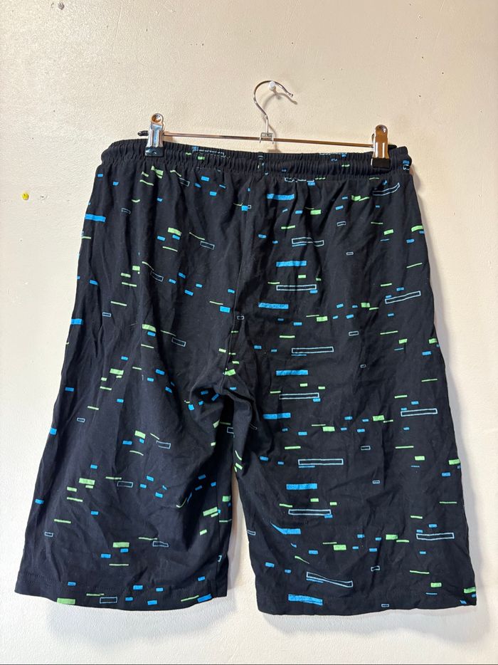 Short garçon taille 170/176 - photo numéro 4