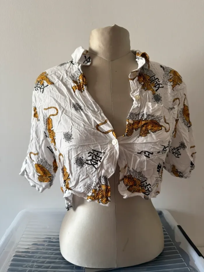 Chemise Cropped Blanche Imprimé Tigres & Caractères Japonais - Bershka - Taille S