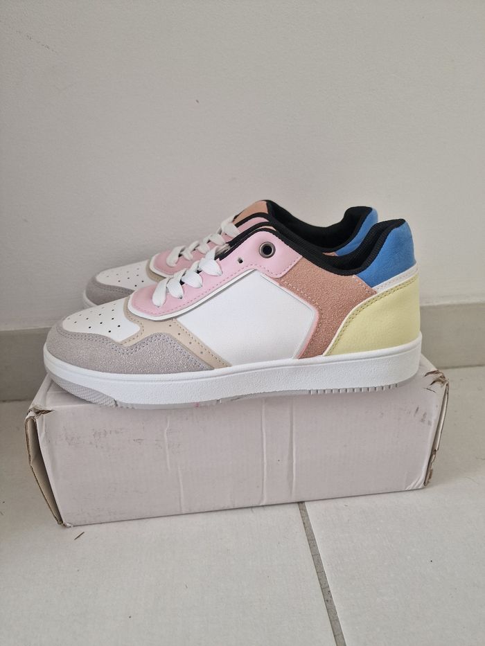 Baskets Multicolores Style Rétro/Color Block- Neuves - Be.Sport