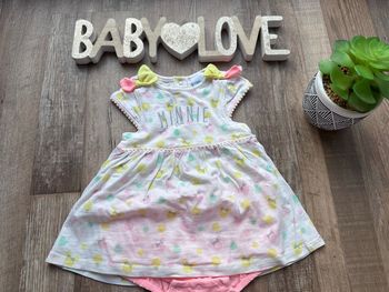 - Robe Disney - 6 mois - Très bon état