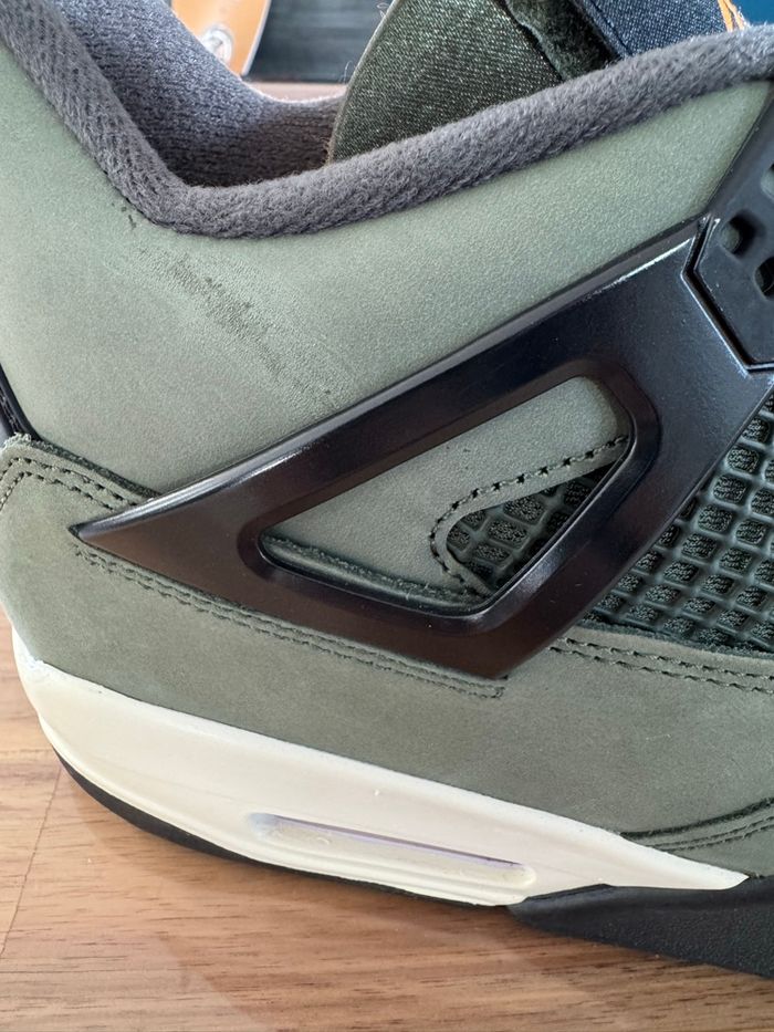 Jordan 4 x Undefeated - photo numéro 9