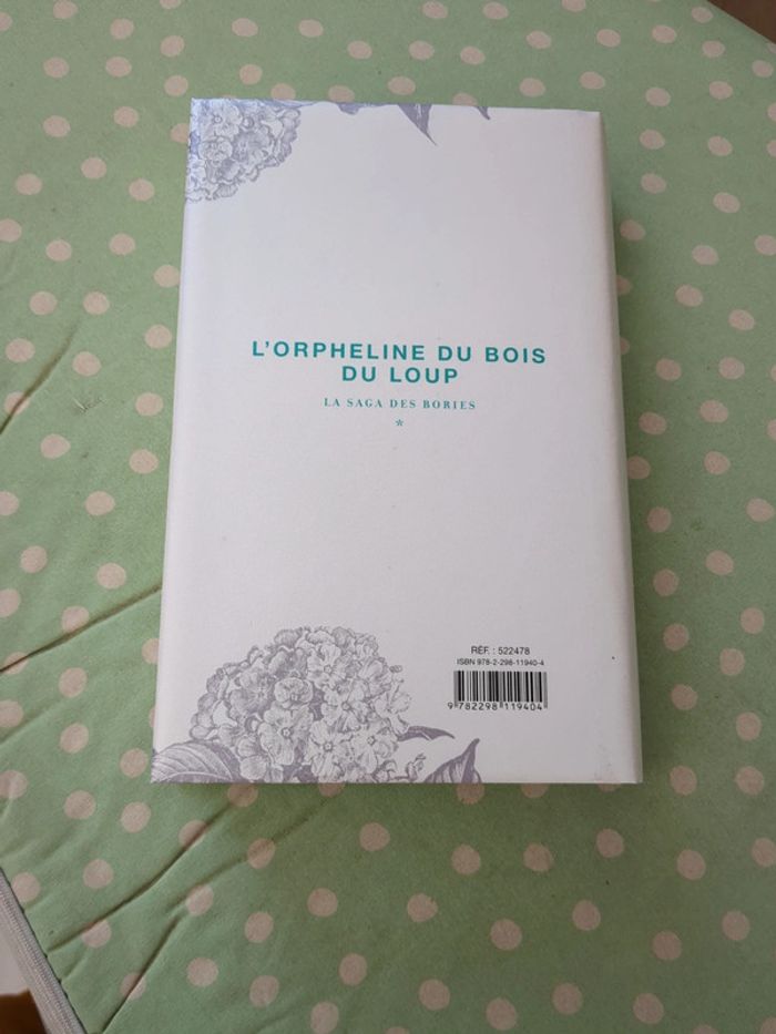 Livre de Marie Bernadette Dupuis L'orpheline du bois du loup - photo numéro 2