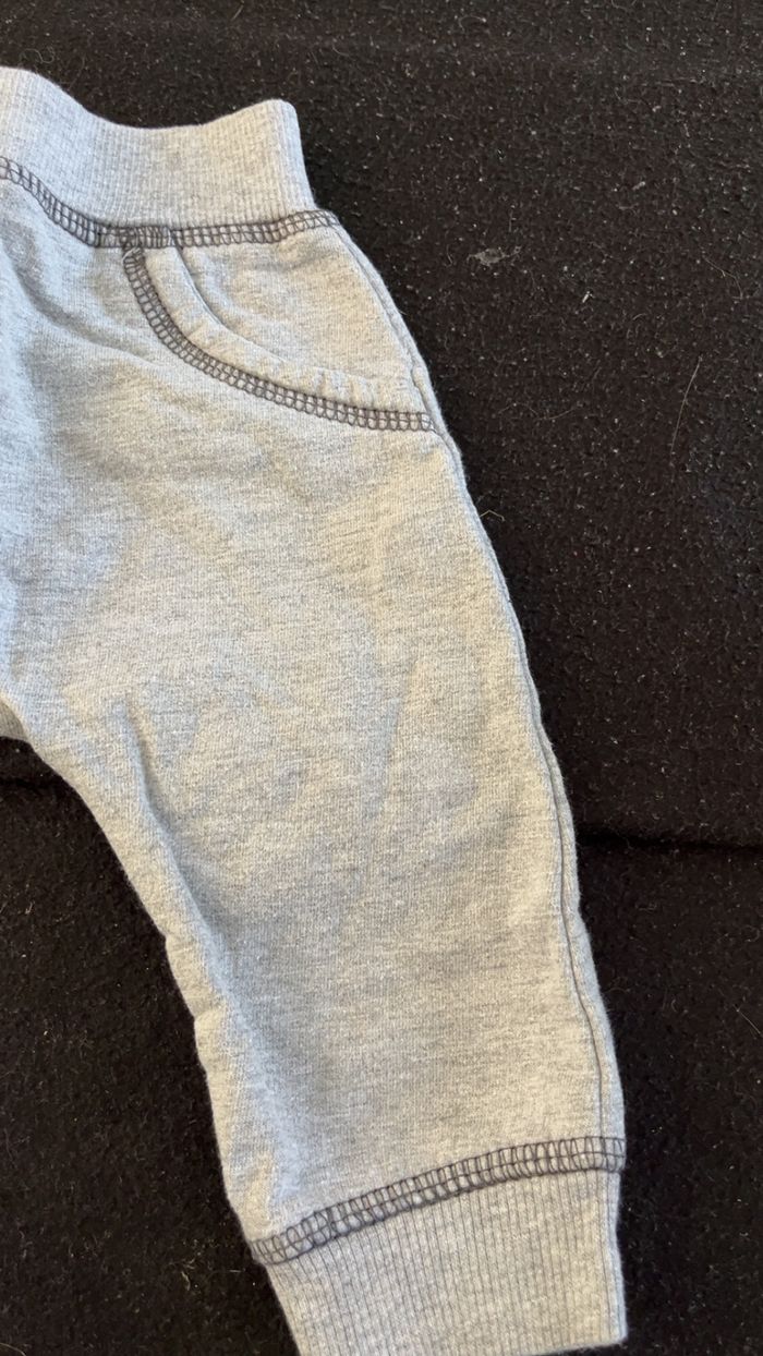 Pantalon 3 mois - photo numéro 3