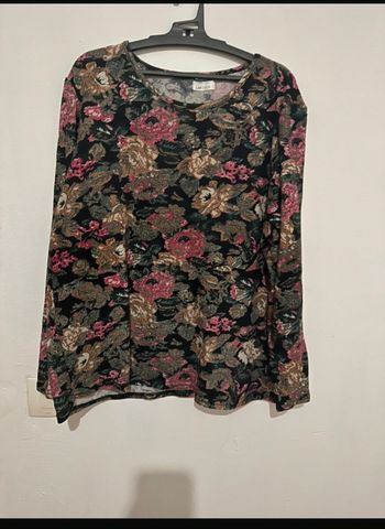 Tee-shirts ML femme taille 46/48💐