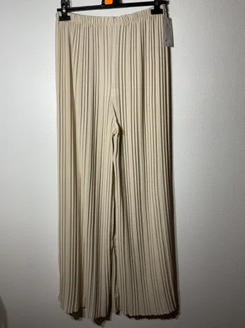 Pantalon large plissé femme taille unique (46-54)- rzfashion - neuf avec étiquette