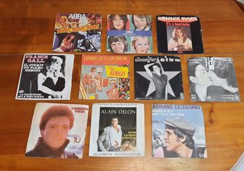 Lot de 10 disques vinyles 45 tours