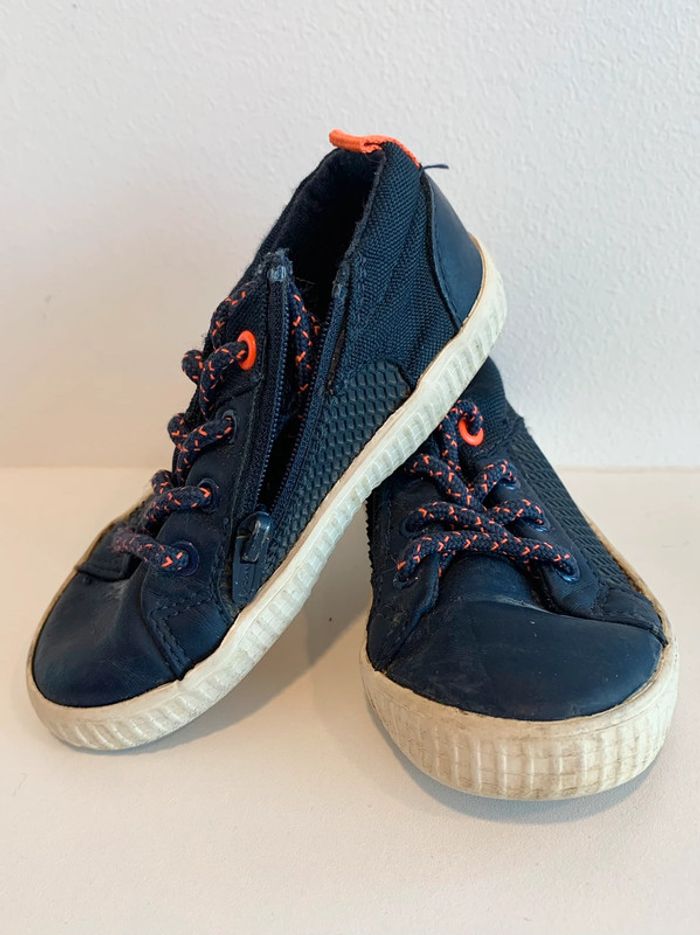 Baskets basses Zara baby taille 22 - photo numéro 2