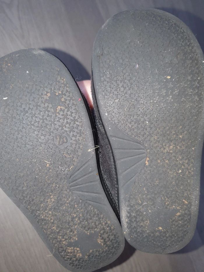 Pantoufles chaussons pointure 25 - photo numéro 2