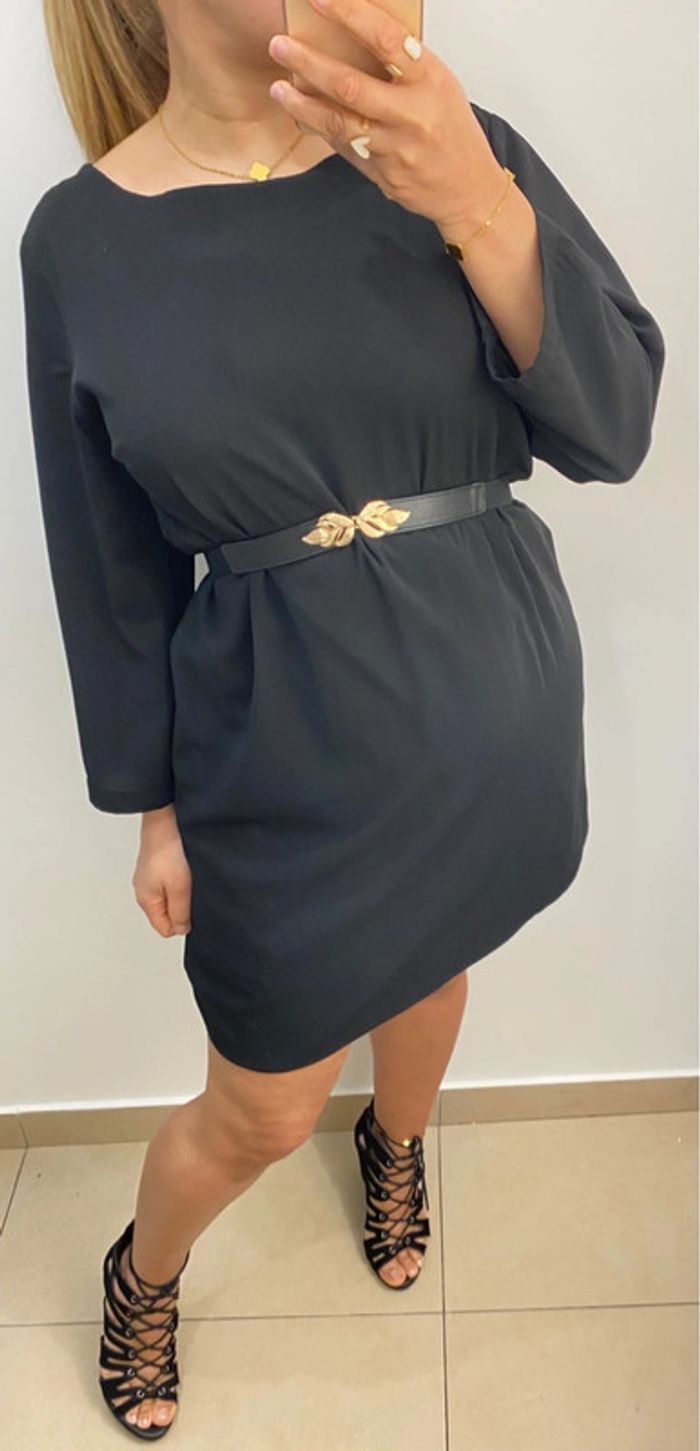 Jolie Robe Droite Noire Dos Ouvert Taille L - photo numéro 2