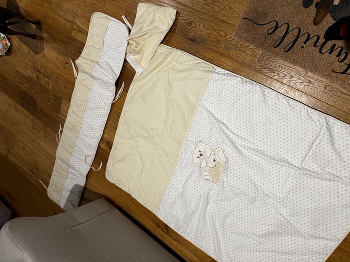 ensemble de couverture contour de lit et housse de coussin