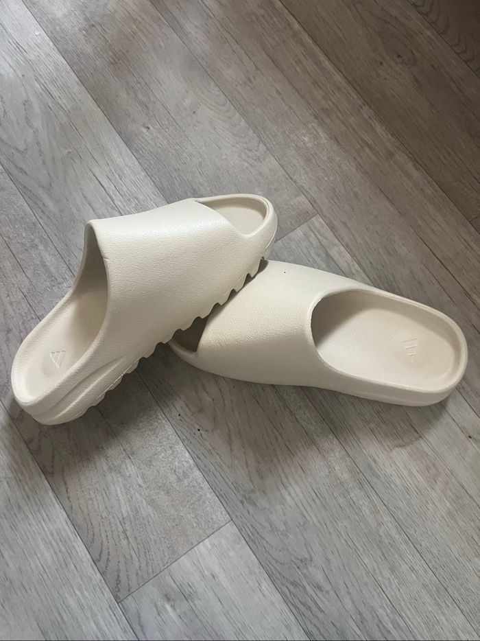 Yeezy slide - photo numéro 2