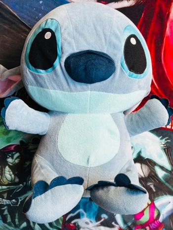 Peluche Stitch – Grand modèle, excellent état