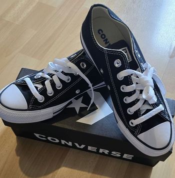NEUVES  (non portées) 🏷🥰🤩👌superbes converses Pointure 37 😍🤩🥰👌