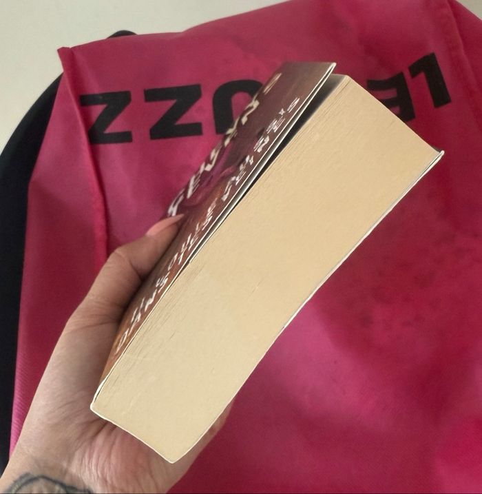 Livre : il coule aussi dans tes veines - photo numéro 2