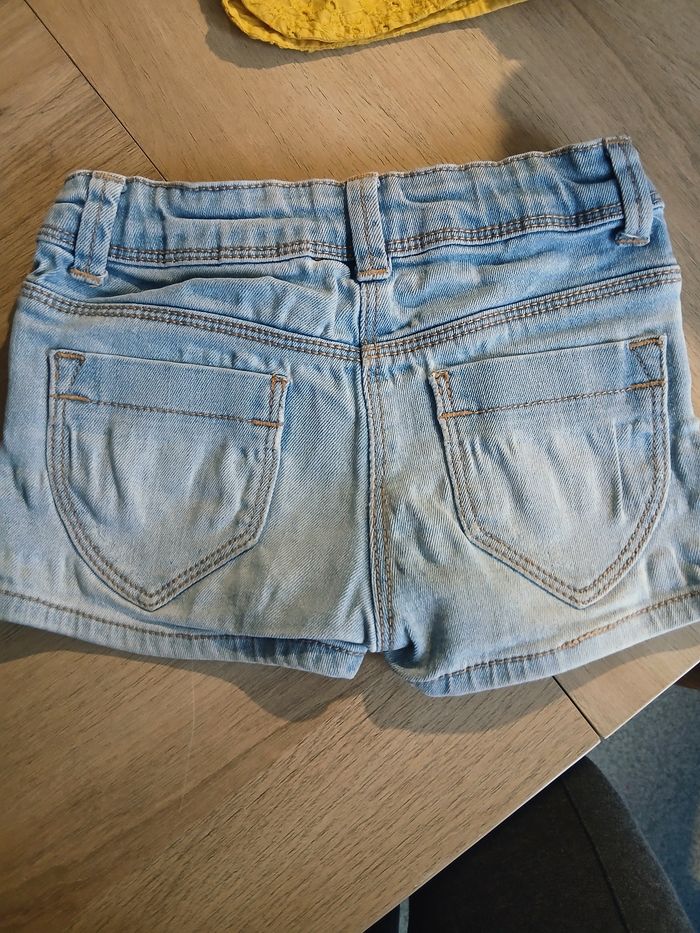 Lot de shorts fille 3ans - photo numéro 3