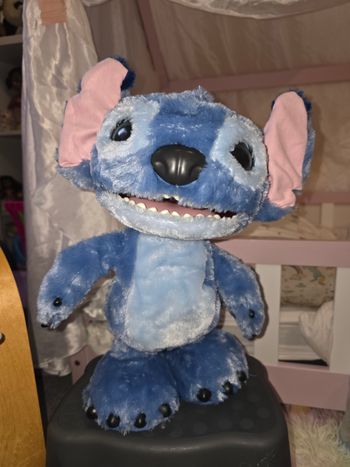 Stitch interactif 