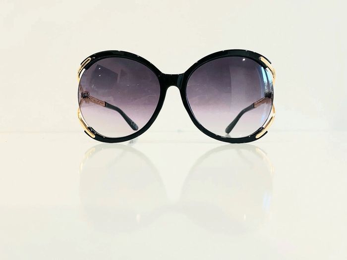 Lunette de soleil femme noire et dorée masque verres dégradés UV protection catégorie 3 - photo numéro 2