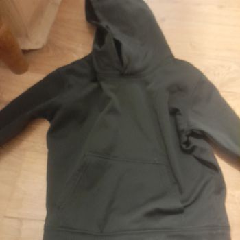 Sweat garçon taille 8 ans