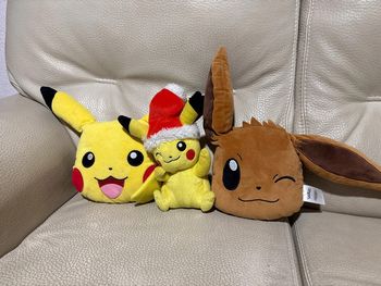 Lot de peluches Pokémon