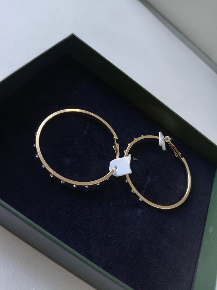 Boucles d'oreilles anneaux doré strass - photo numéro 2