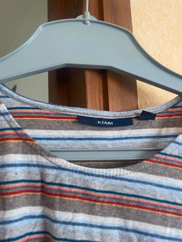 TEE shirt femme taille 38 très bon etat - photo numéro 3