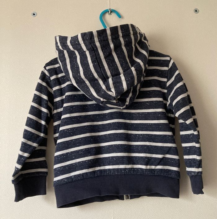 gilet zippé avec capuche - photo numéro 3