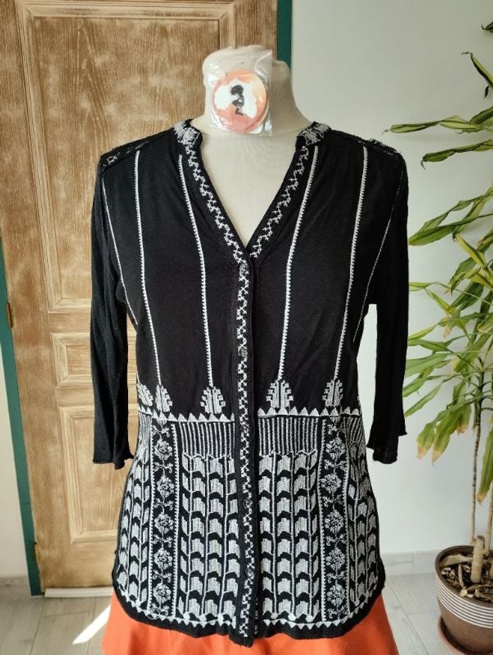 Blouse brodée 🖤