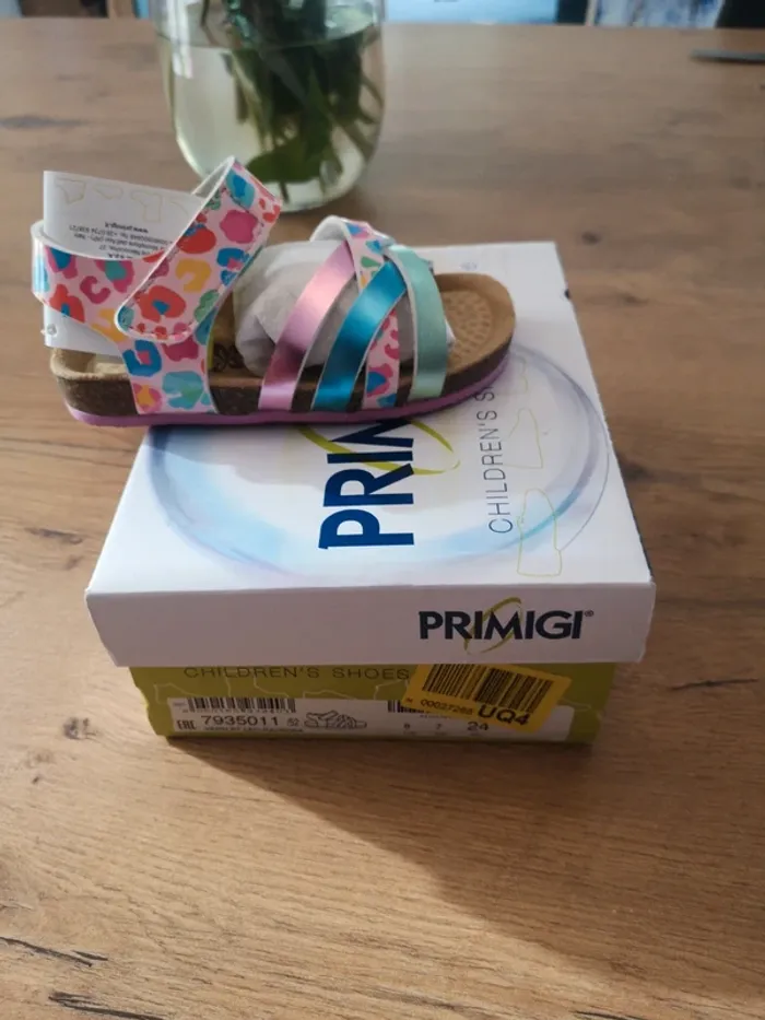 Nu pieds primigi 24 - photo numéro 2