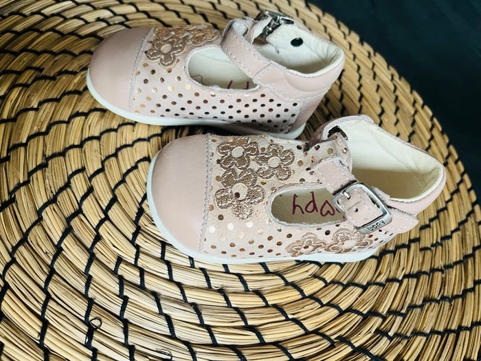 Chaussure bébé fille - photo numéro 2