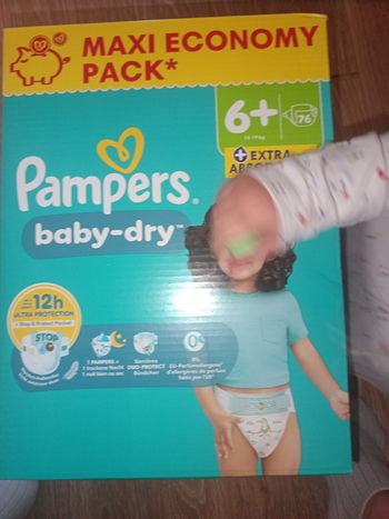 Couches pampers taille 6 +
