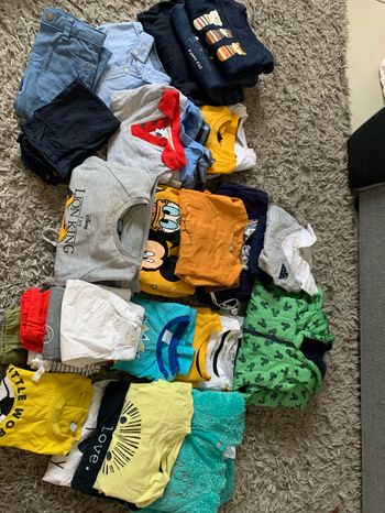 Lot vêtements 12 mois