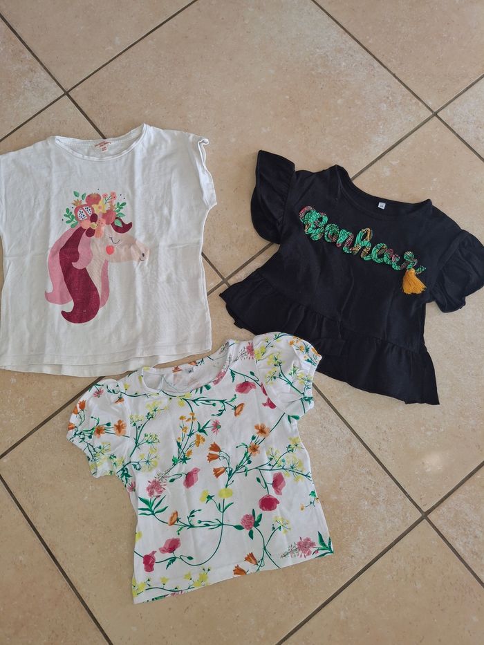Lot 3 tshirt manches courtes fille 3 ans