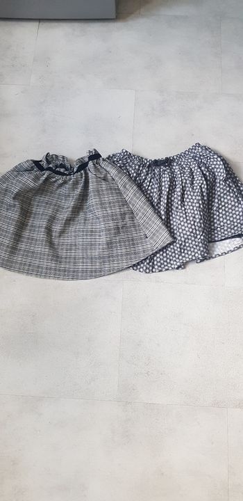 Lot 2 jupes okaidi 8 ans