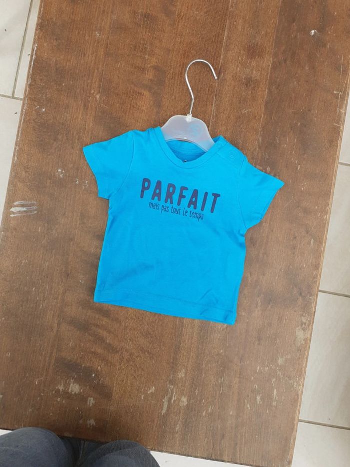 Tee-shirt manche court taille 3 mois